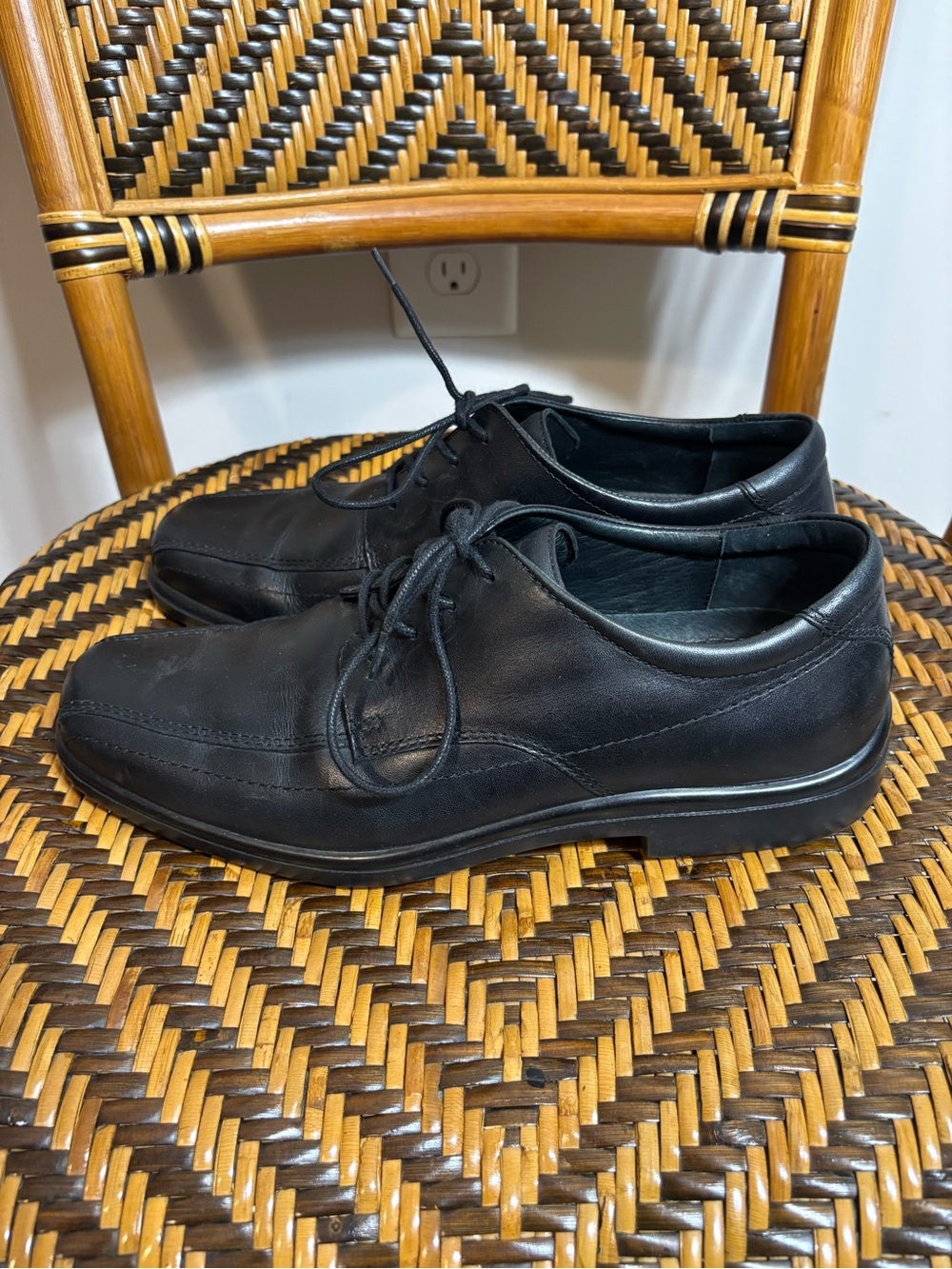 Hush Puppies Venture Oxford Waterproof Black Leather Shoes 8